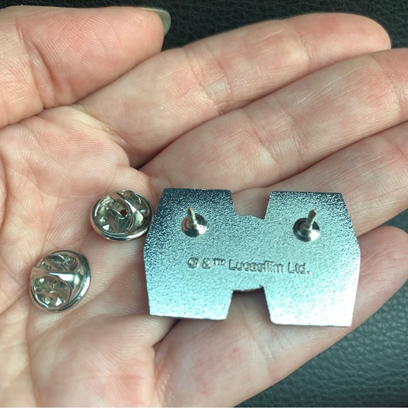 Star Wars LE Tie Fighter pin - Picture 3 of 4